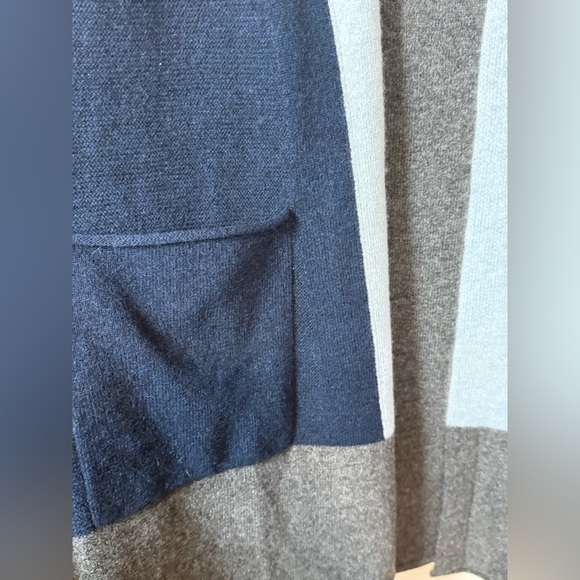 Cashmere Cashmere Blue Grey Colorblock Cardigan - Picture 6 of 9